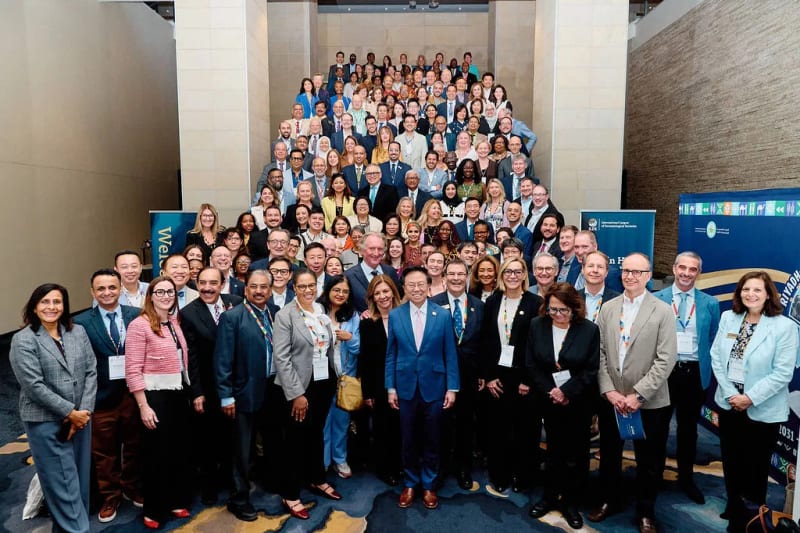Speaker at the ILDS World Skin Summit, live social drops coverage