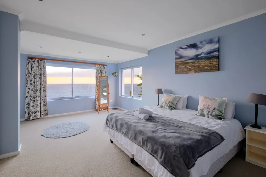 Airbnb Photographer: Photography of a bedroom
