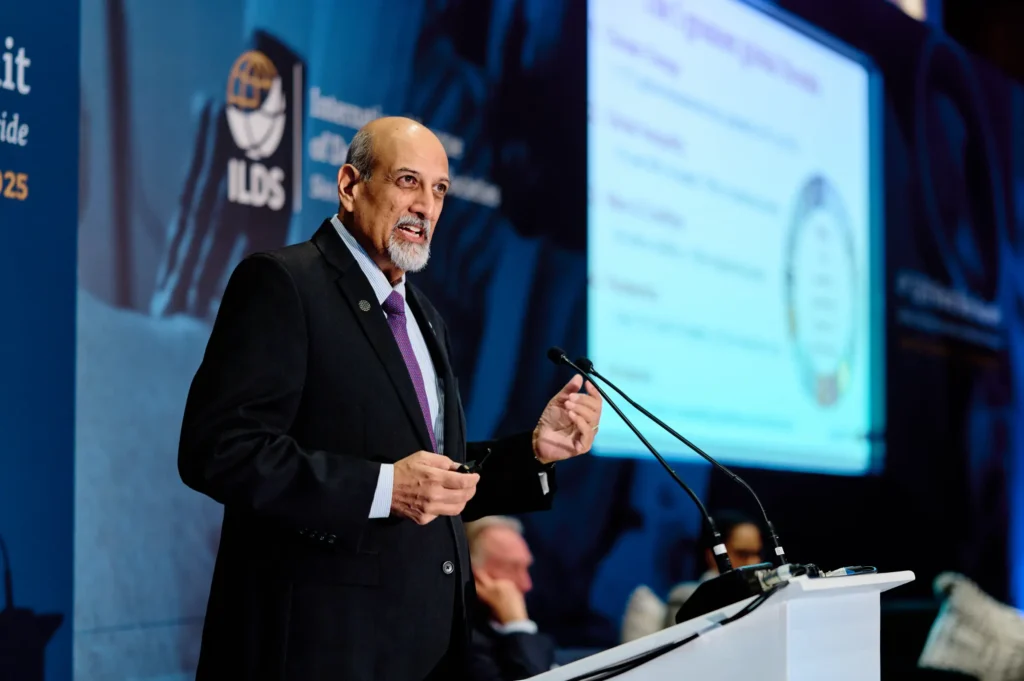 Professor Karim addressing delegates during his keynote presentation at the ILDS World Skin Summit, CTICC Cape Town